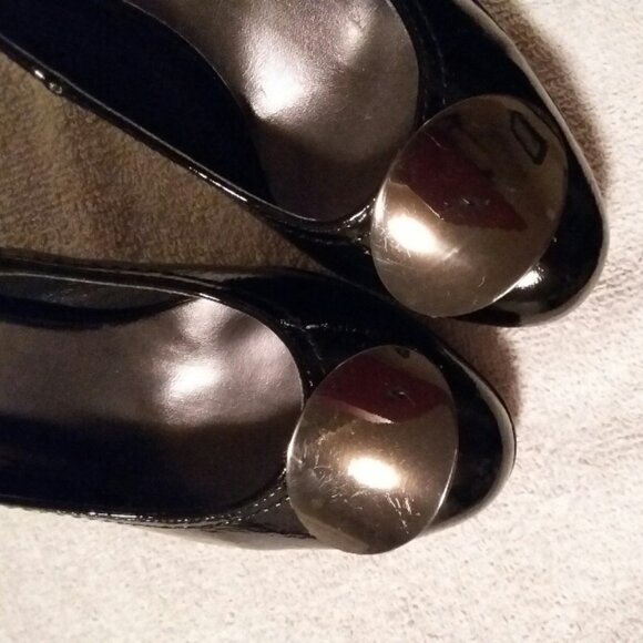 Women's Dress Shoes with Attitude - Picture 4 of 8